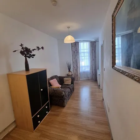 Sea View Flat Opposite Port With Parking Apartment Dover Exterior photo