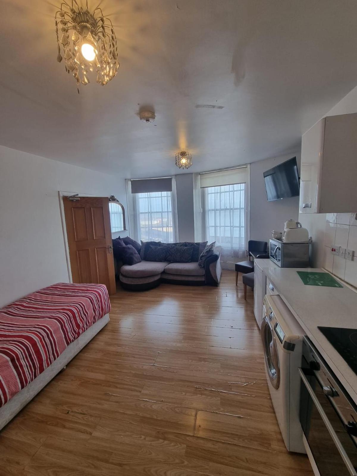 Sea View Flat Opposite Port With Parking Apartment